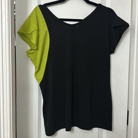Cleek colorblock black  and yellow greenish top 2X - Picture 4 of 4
